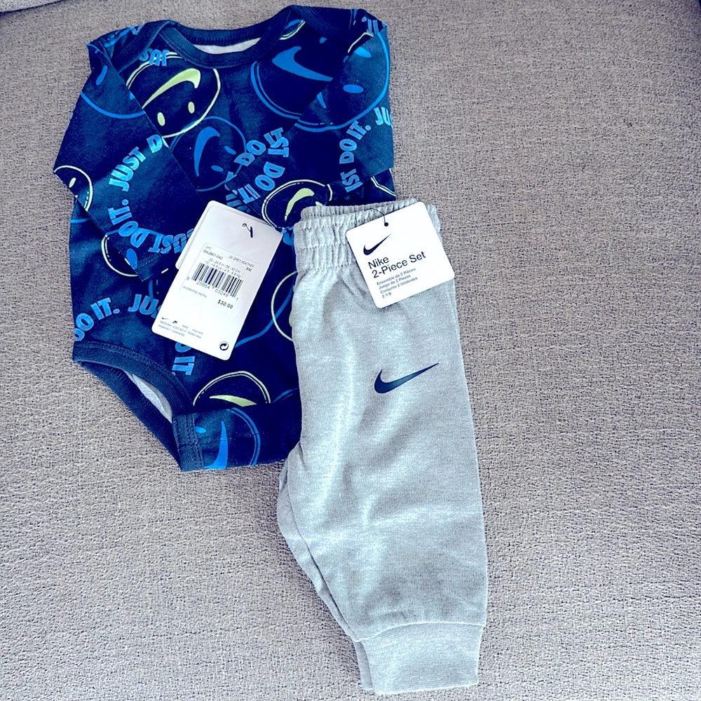 NWT Nike baby boy two piece 3 month outfit.  Blue, green, and grey.